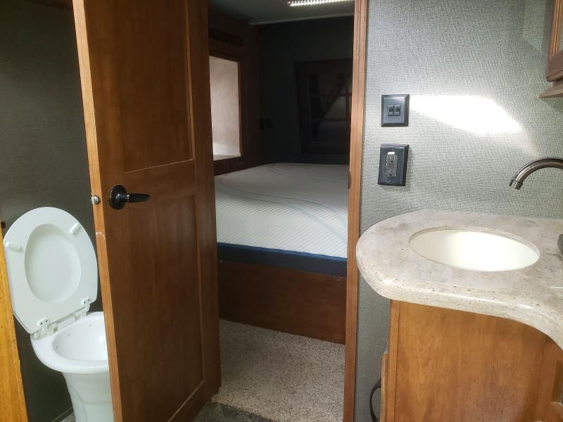 2016 Keystone Raptor