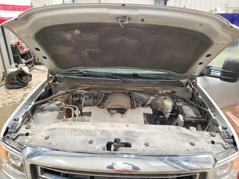 2014 GMC Sierra K1500 slt