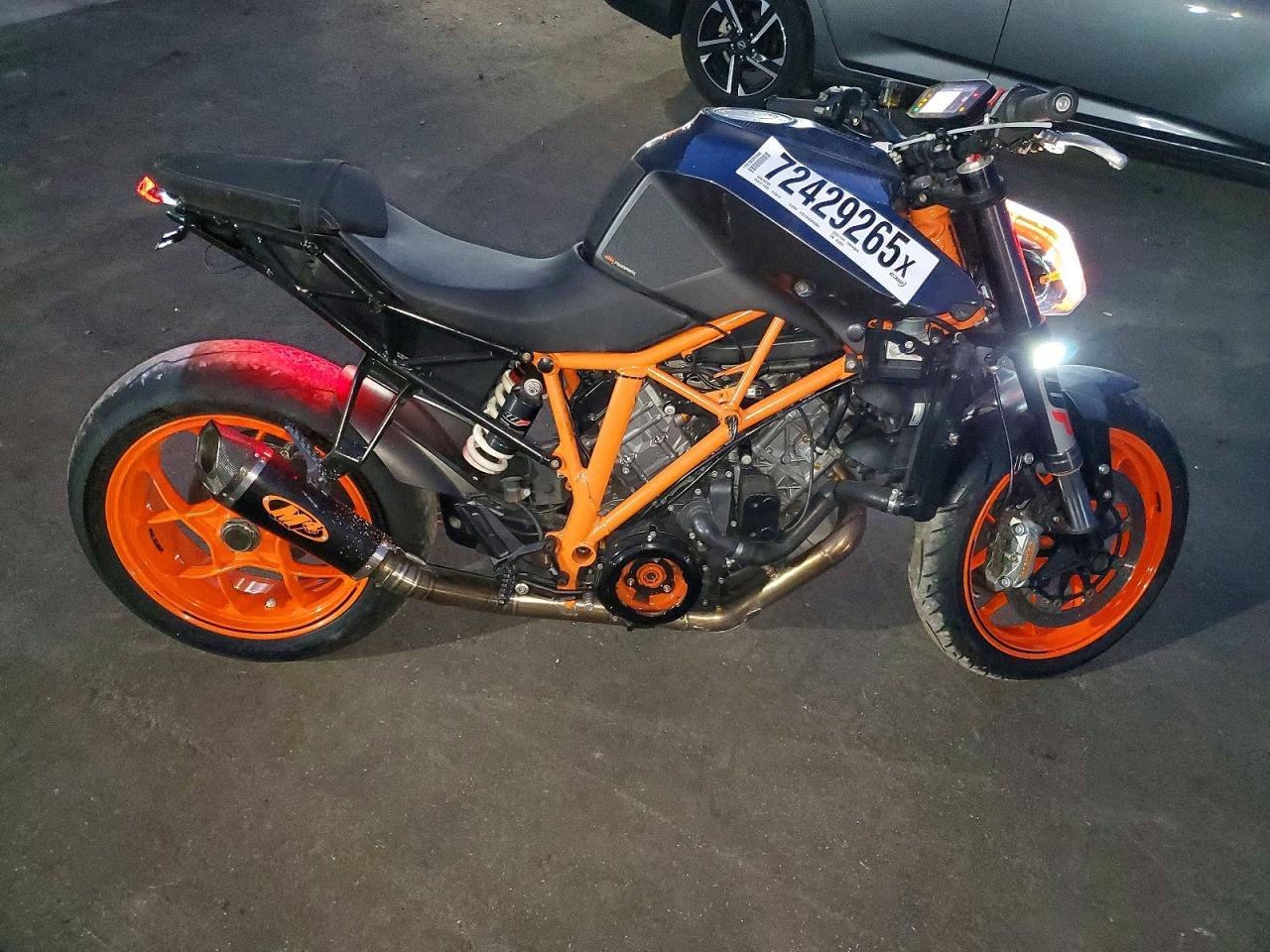 2017 KTM 1290 Super Duke R