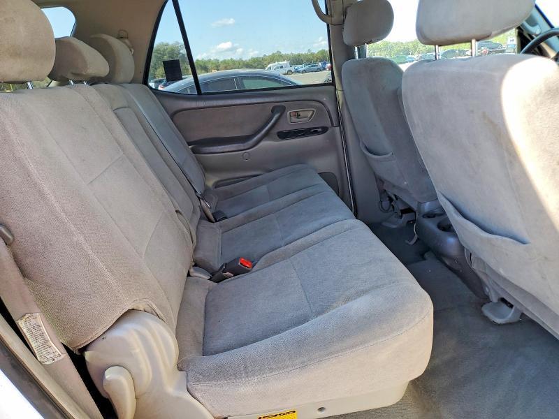 2003 Toyota Sequoia SR5