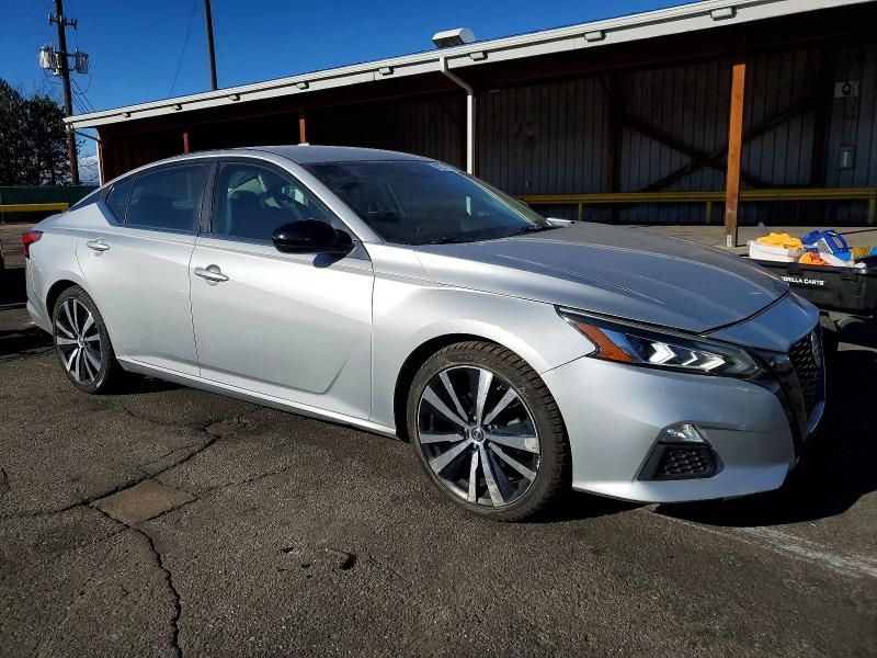2020 Nissan Altima sr