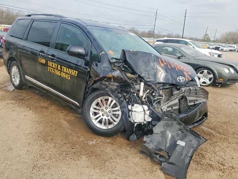 2015 Toyota Sienna xle