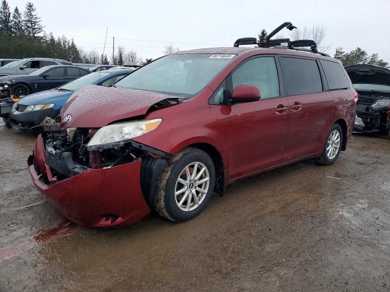 2012 Toyota Sienna le