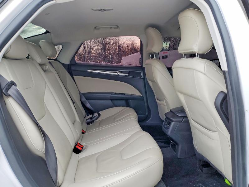 2015 Ford Fusion Titanium hev