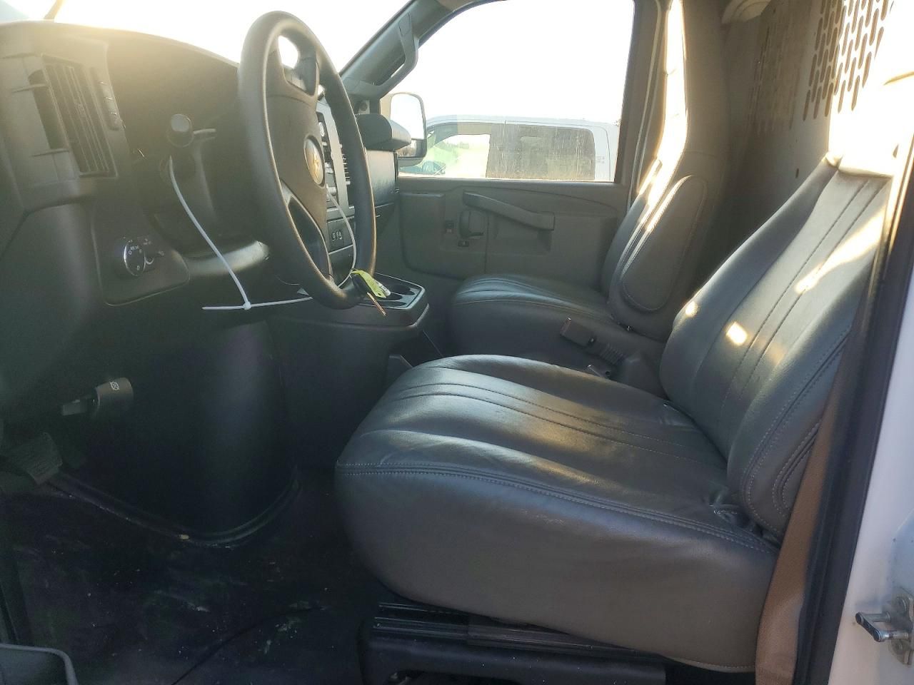 2021 Chevrolet Express G2500 Delivery Van