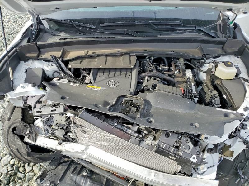 2025 Toyota Grand Highlander le