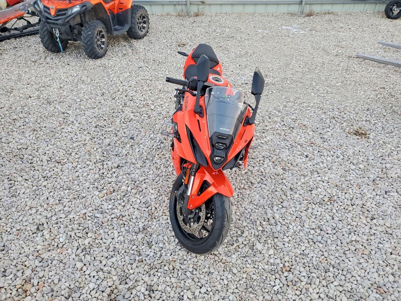 2026 Suzuki GSX800 F