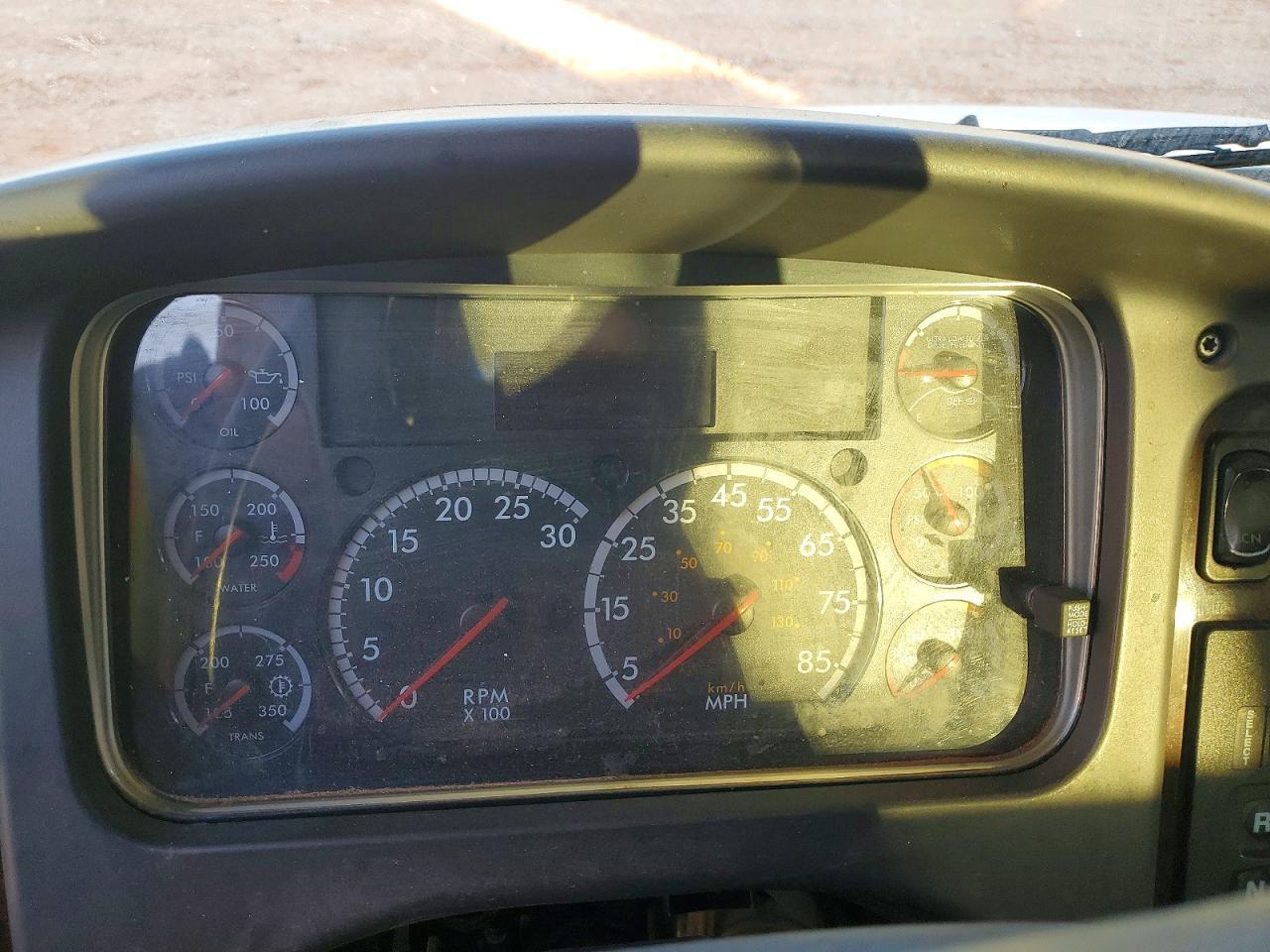 2018 Freigliner 2018 Freightliner Business Class M2 Rollback Truck