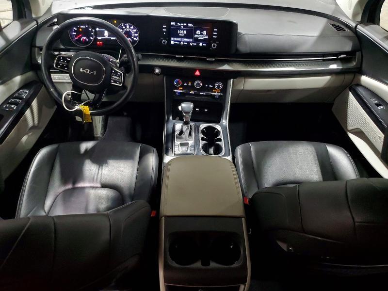 2023 KIA Carnival lx