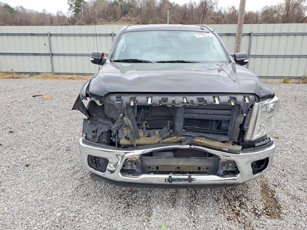 2017 Nissan Titan s