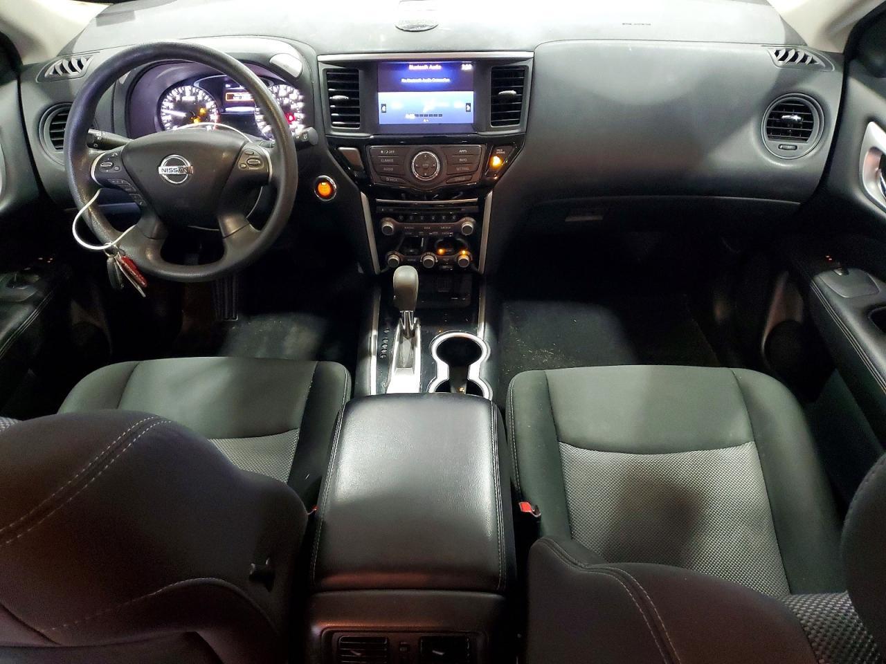 2019 Nissan Pathfinder s