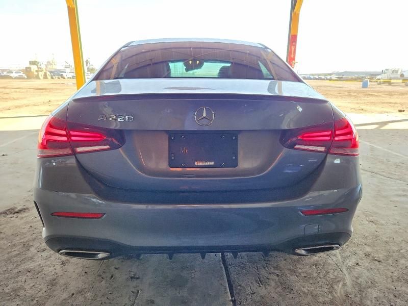 2019 Mercedes-Benz A 220