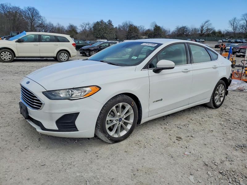 2019 Ford Fusion se