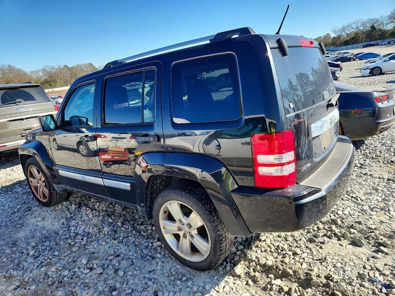 2012 Jeep Liberty jet