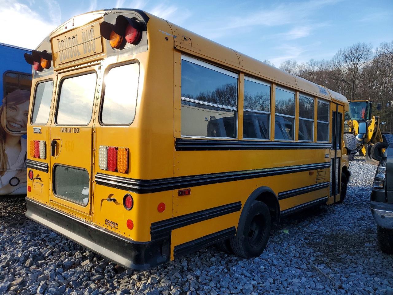 2017 Chev Express G4500