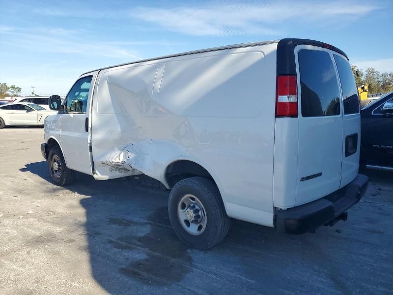 2020 Chevrolet Express G2500