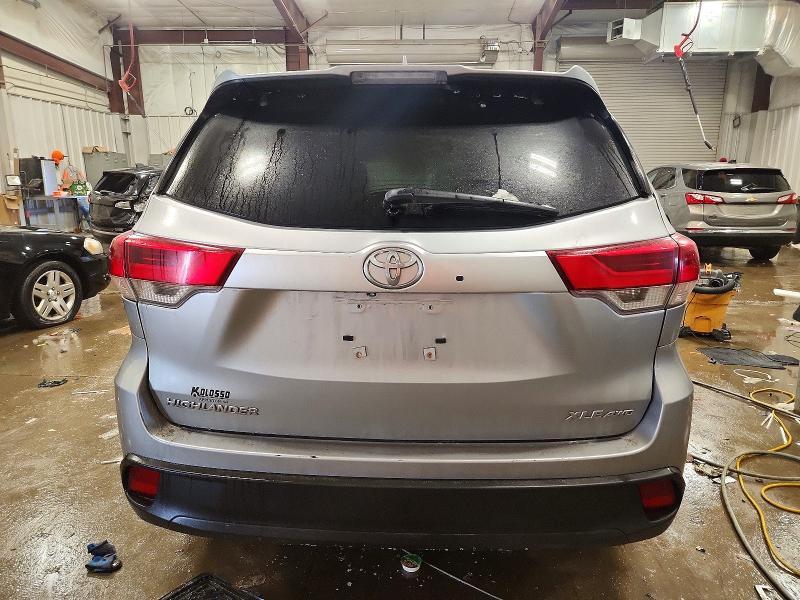 2018 Toyota Highlander se