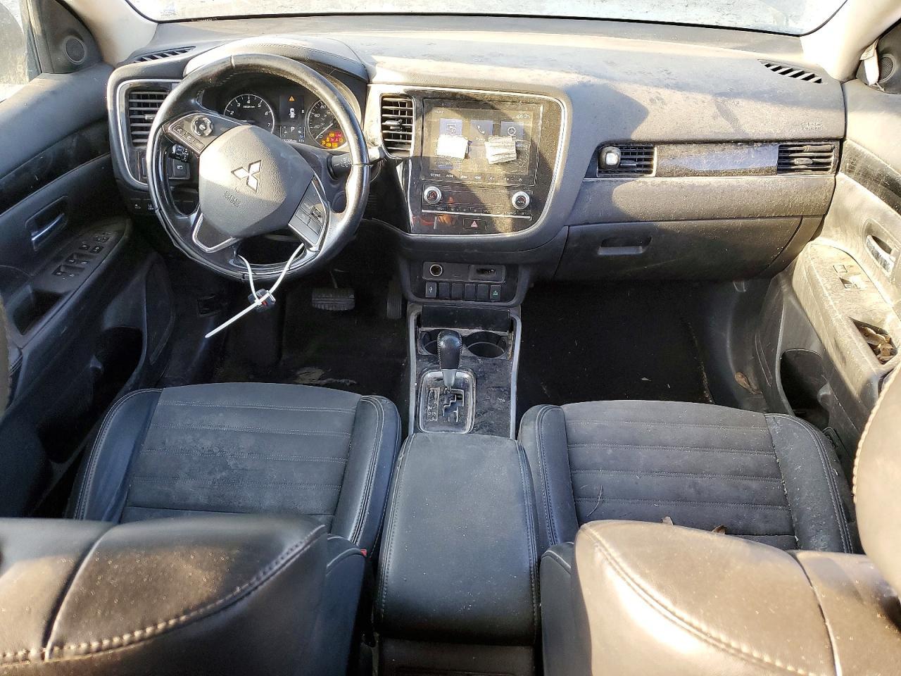 2020 Mitsubishi Outlander se