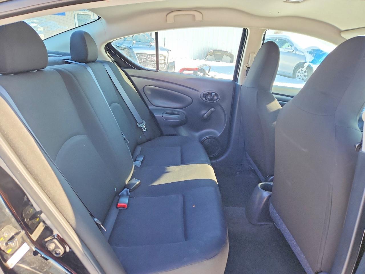 2017 Nissan Versa 1.6 s Plus
