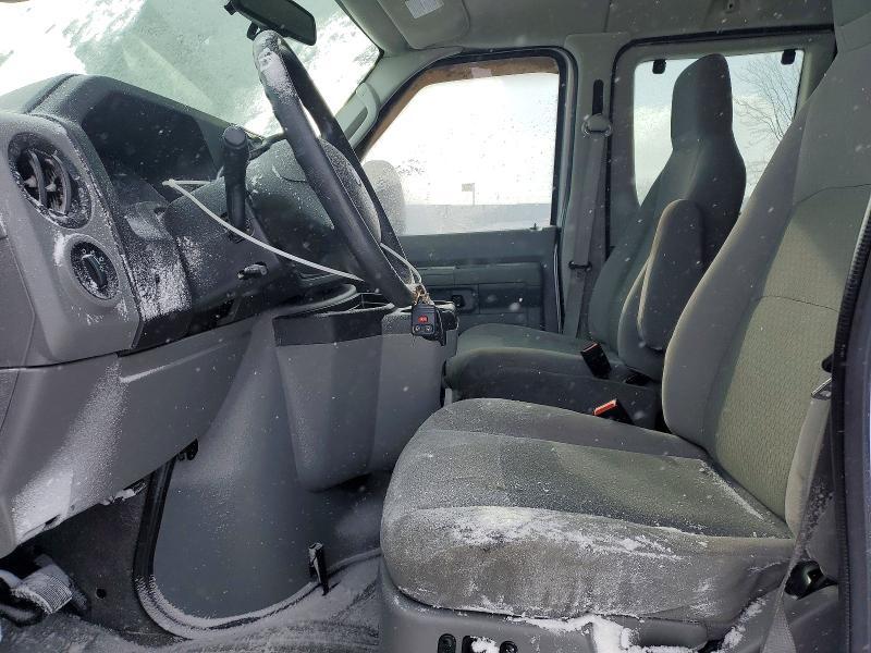 2012 Ford Econoline E350 Super Duty Wagon