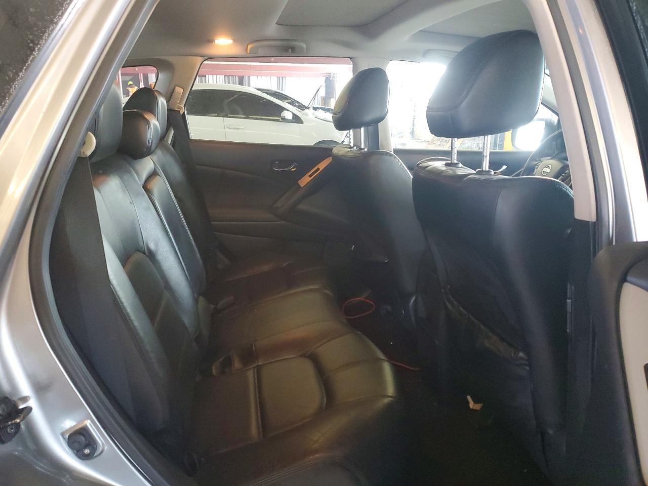 2011 Nissan Murano s