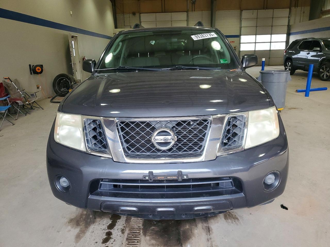 2012 Nissan Pathfinder s