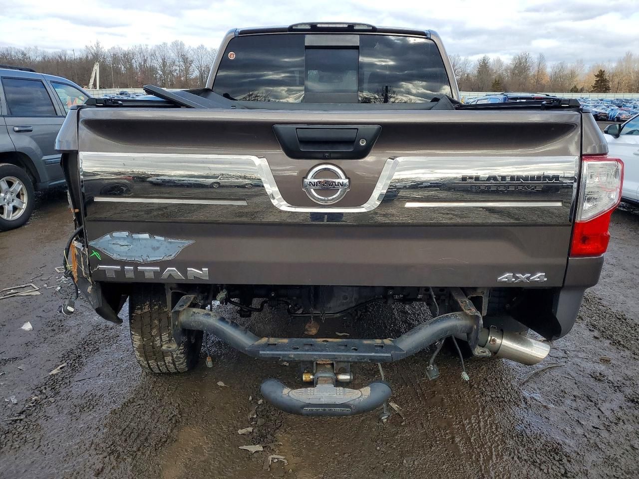 2017 Nissan Titan sv