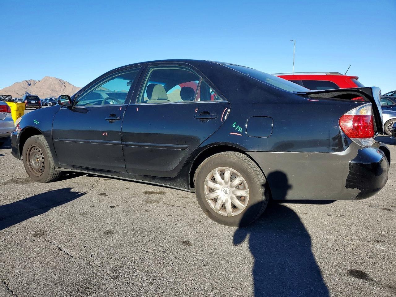 2005 Toyota Camry le