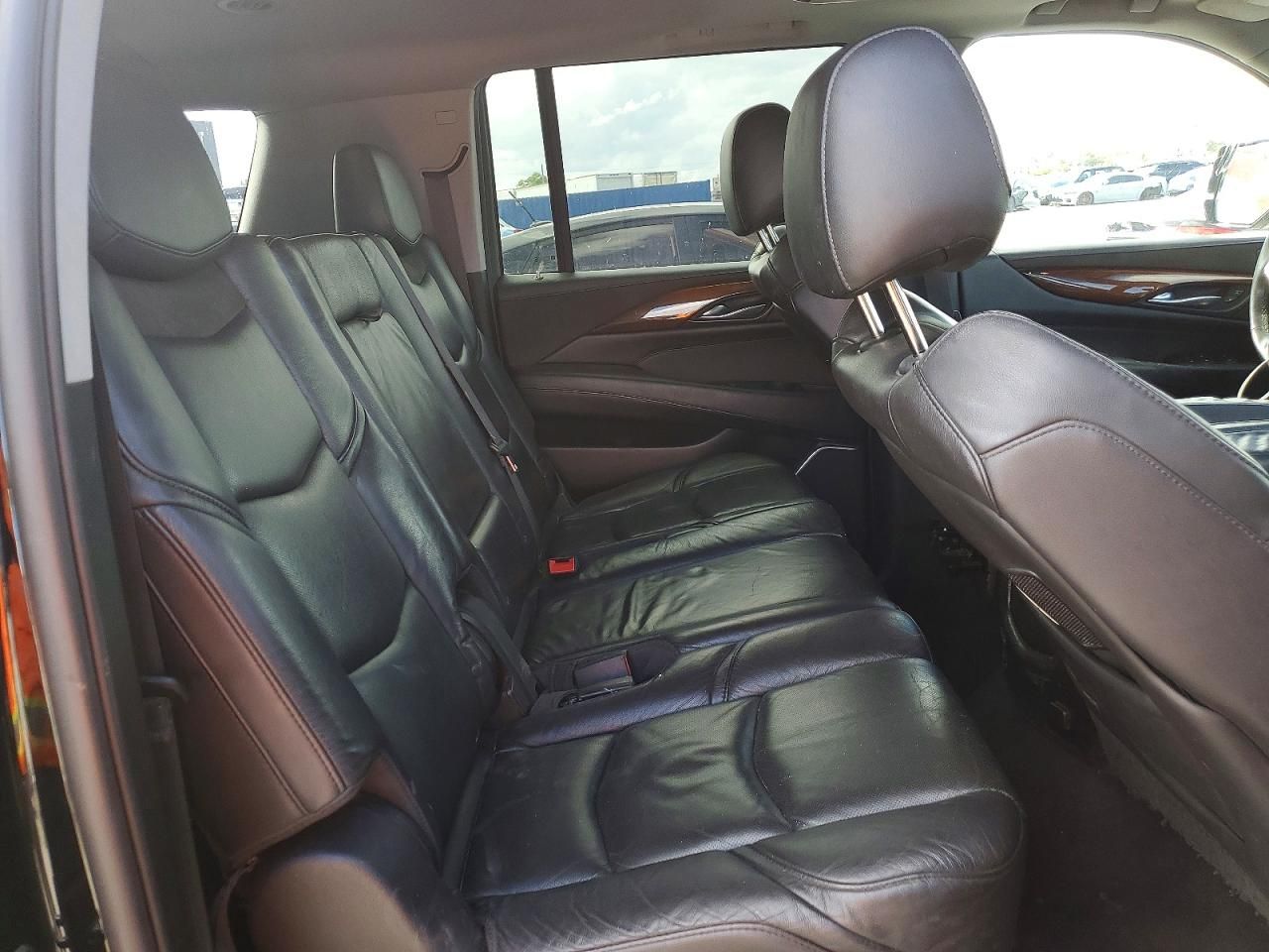 2018 Cadillac Escalade esv Luxury