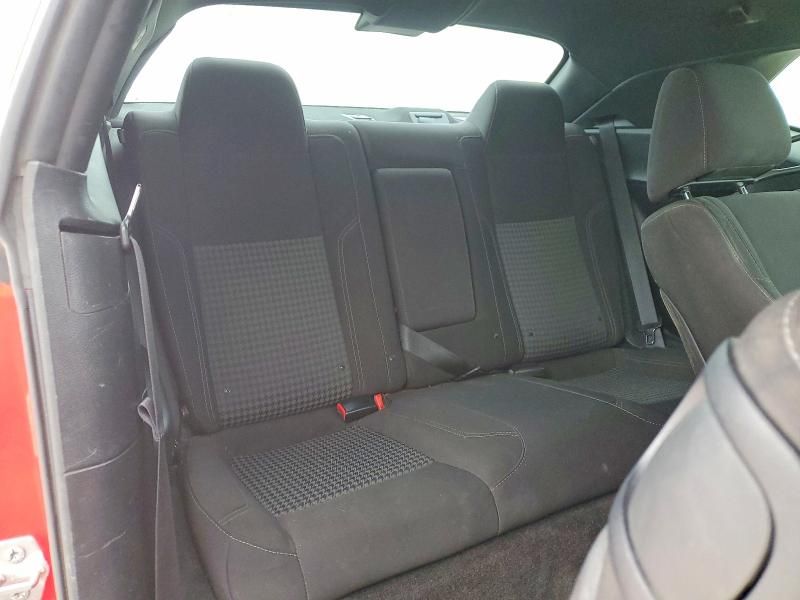 2015 Dodge Challenger sxt