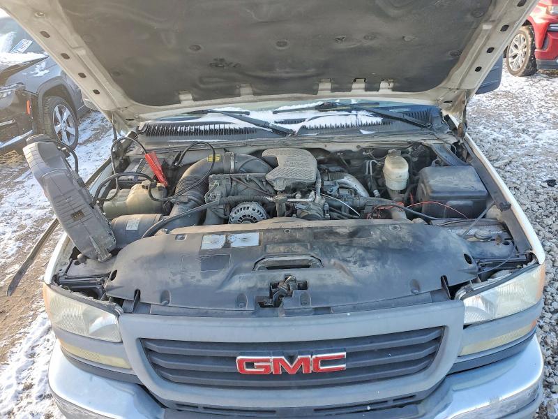 2006 GMC Sierra Flatbed Truck
