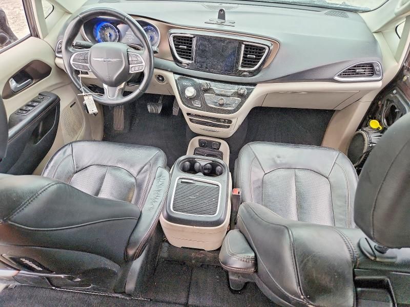 2017 Chrysler Pacifica Touring l Plus