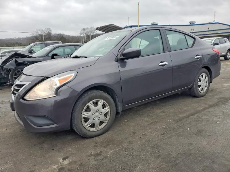 2015 Nissan Versa s