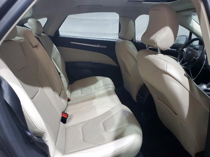 2018 Ford Fusion Titanium/platinum