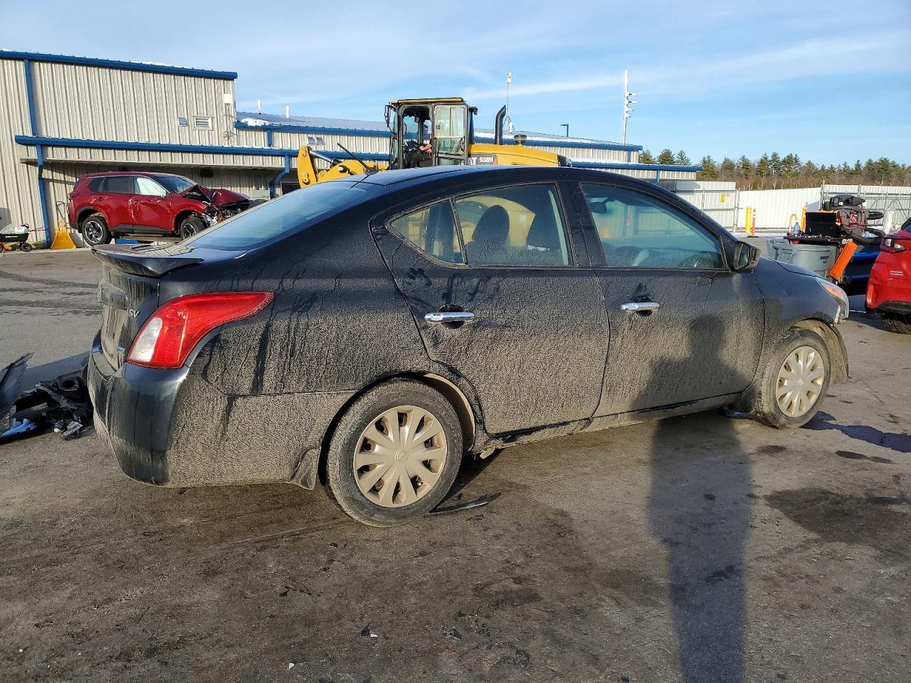 2015 Niss Versa s