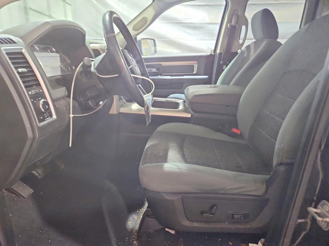 2017 Dodge RAM 1500 SLT