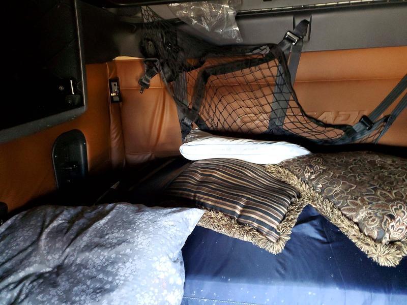 2020 Freightliner Cascadia 126