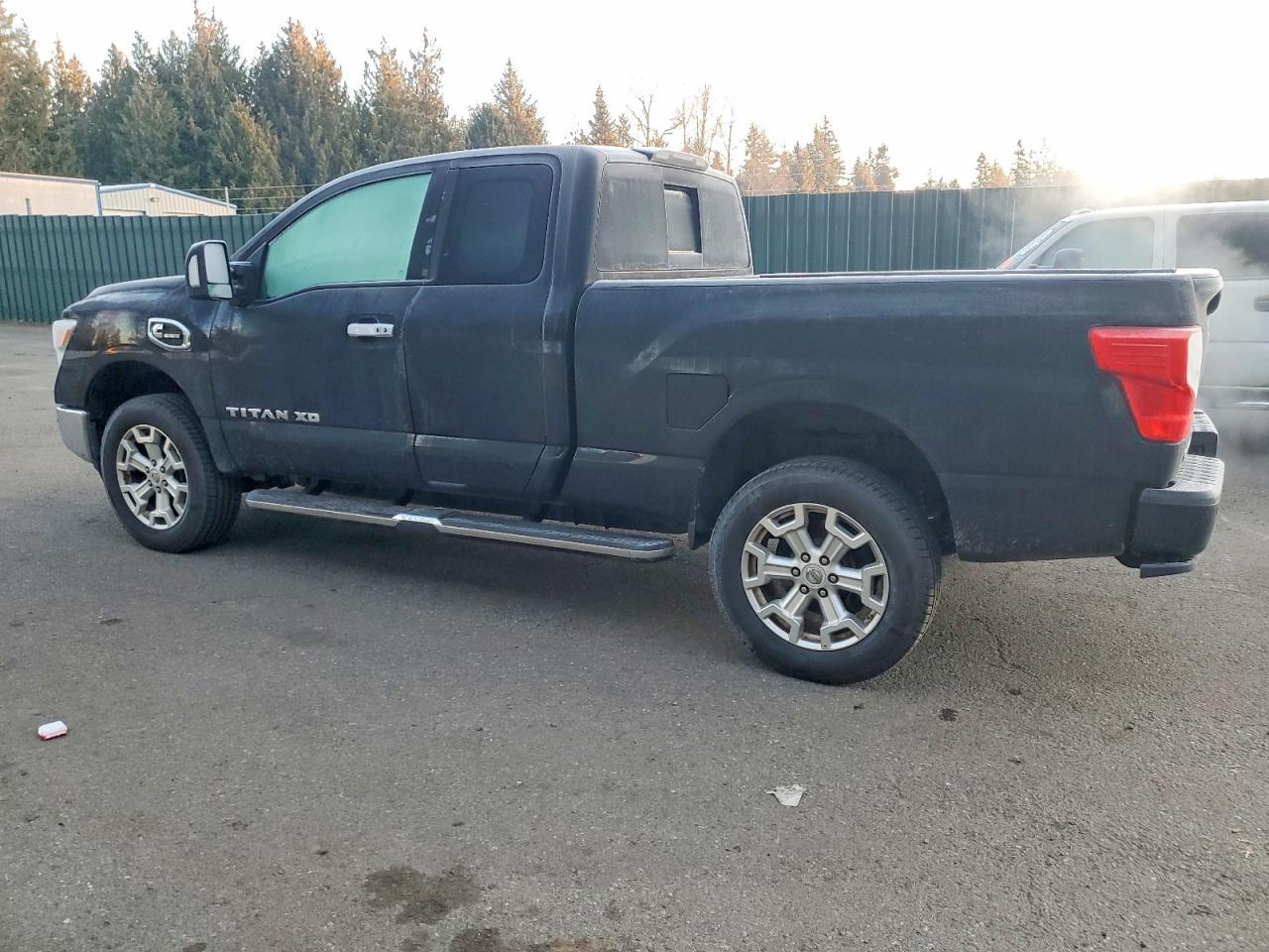 2017 Nissan Titan xd sv