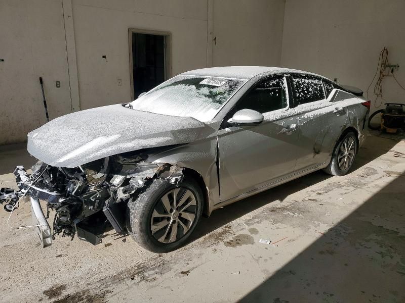 2020 Nissan Altima s