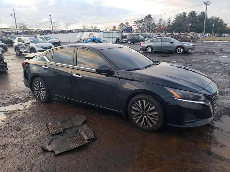 2023 Nissan Altima sv