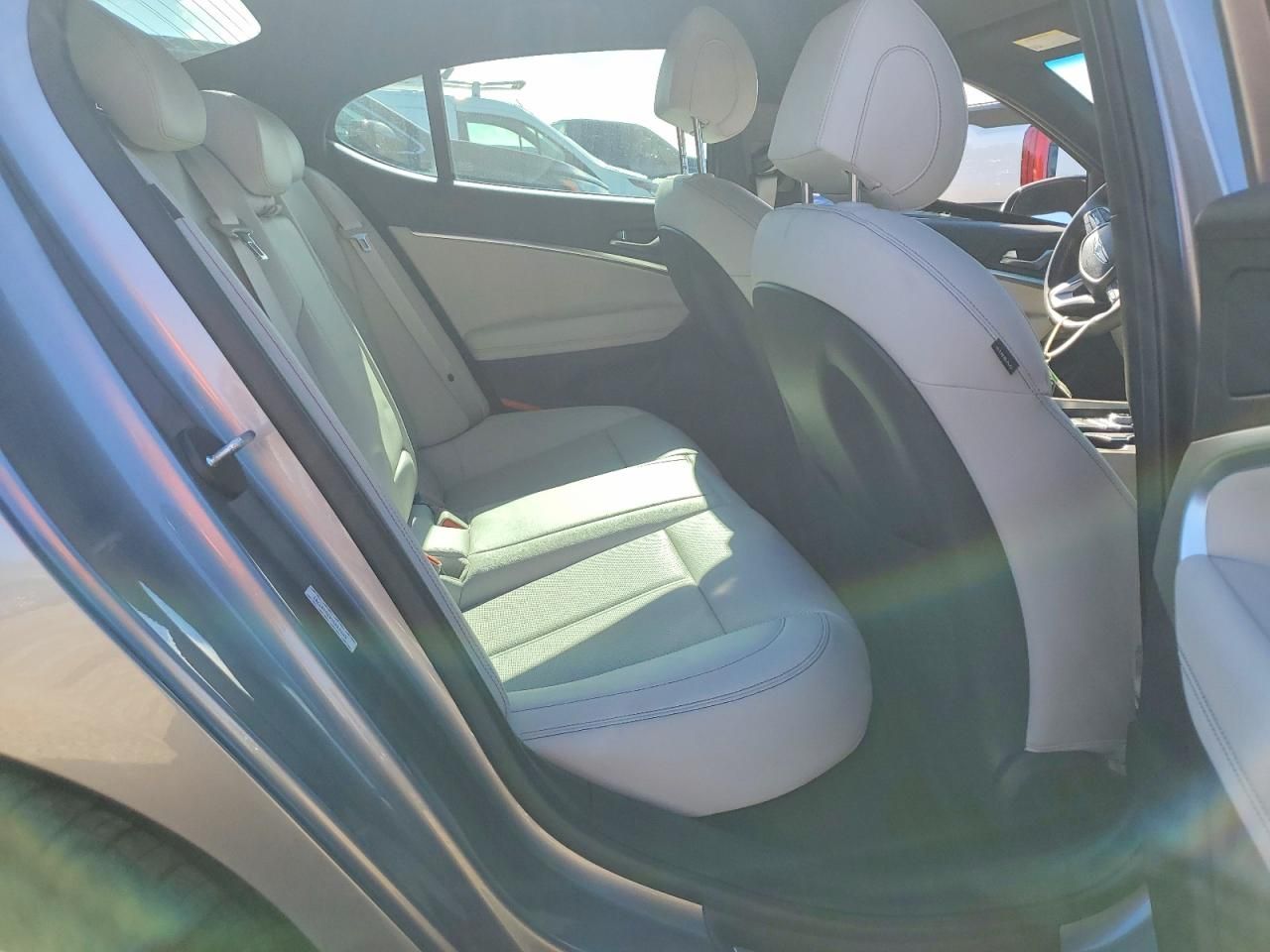 2025 Genesis G70 Base