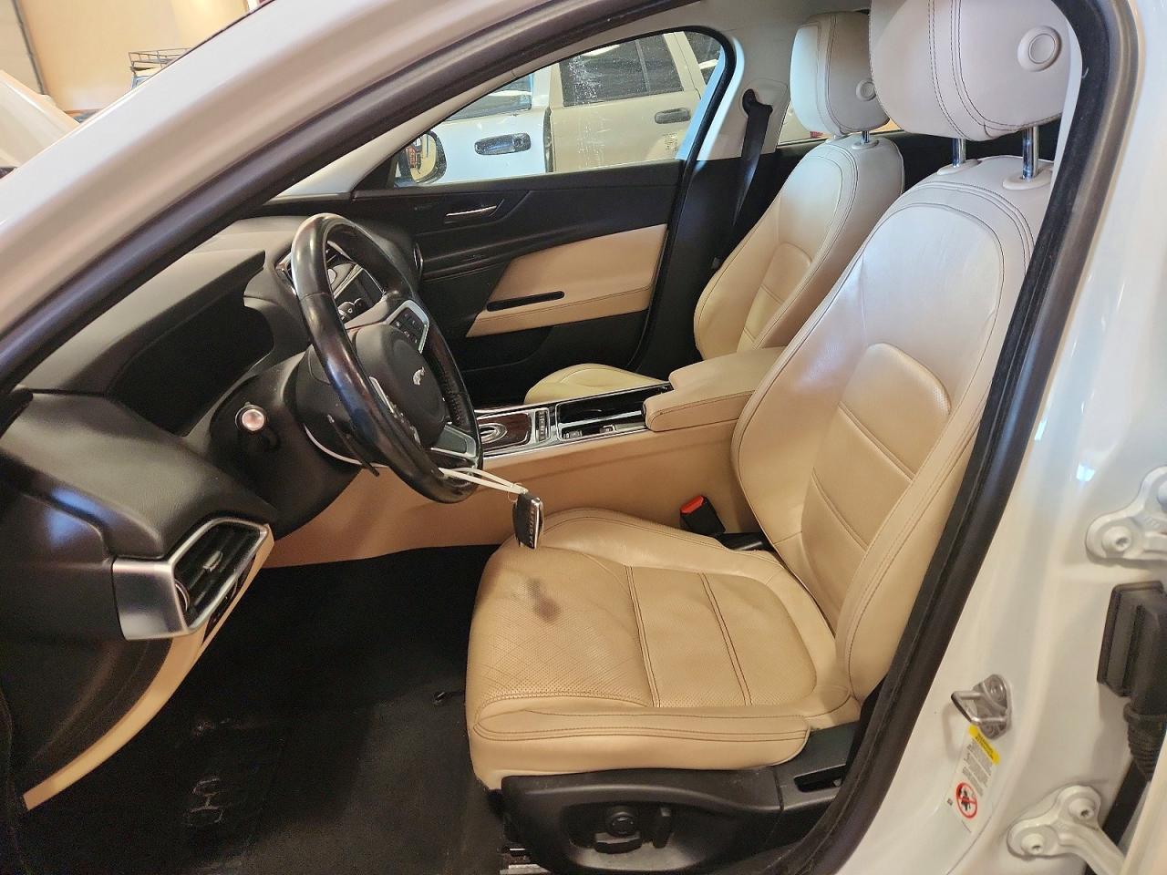 2018 Jaguar Xe Prestige