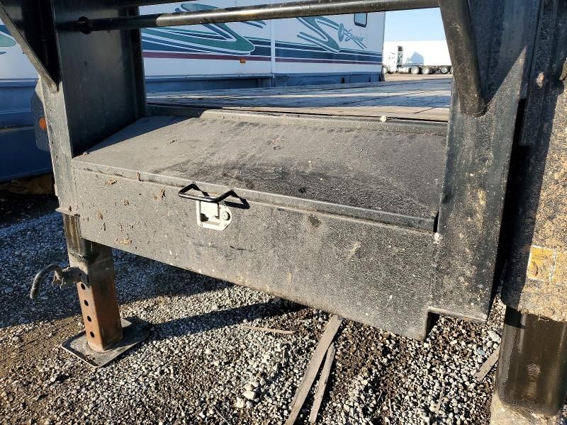 2022 Big Tex 25GN-30BK+5MR Equipment Trailer