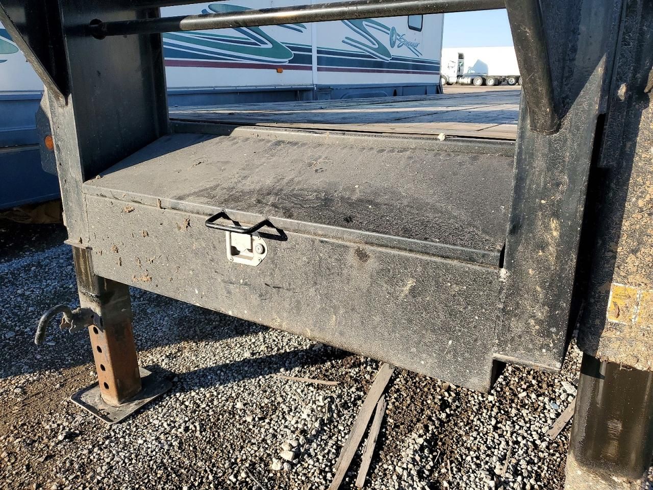 2022 Big Tex 25GN-30BK+5MR Equipment Trailer