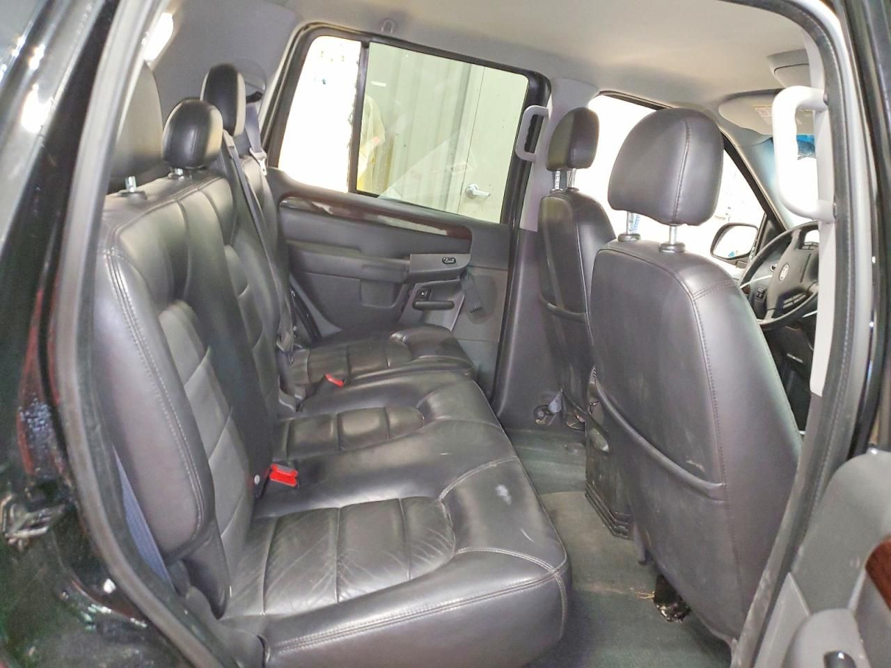 2004 Ford Explorer Limited