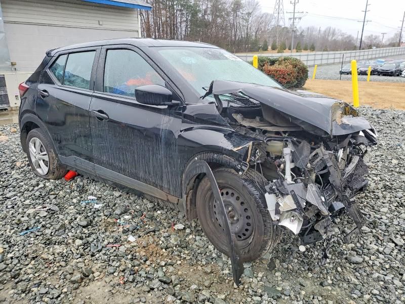 2021 Nissan Kicks s