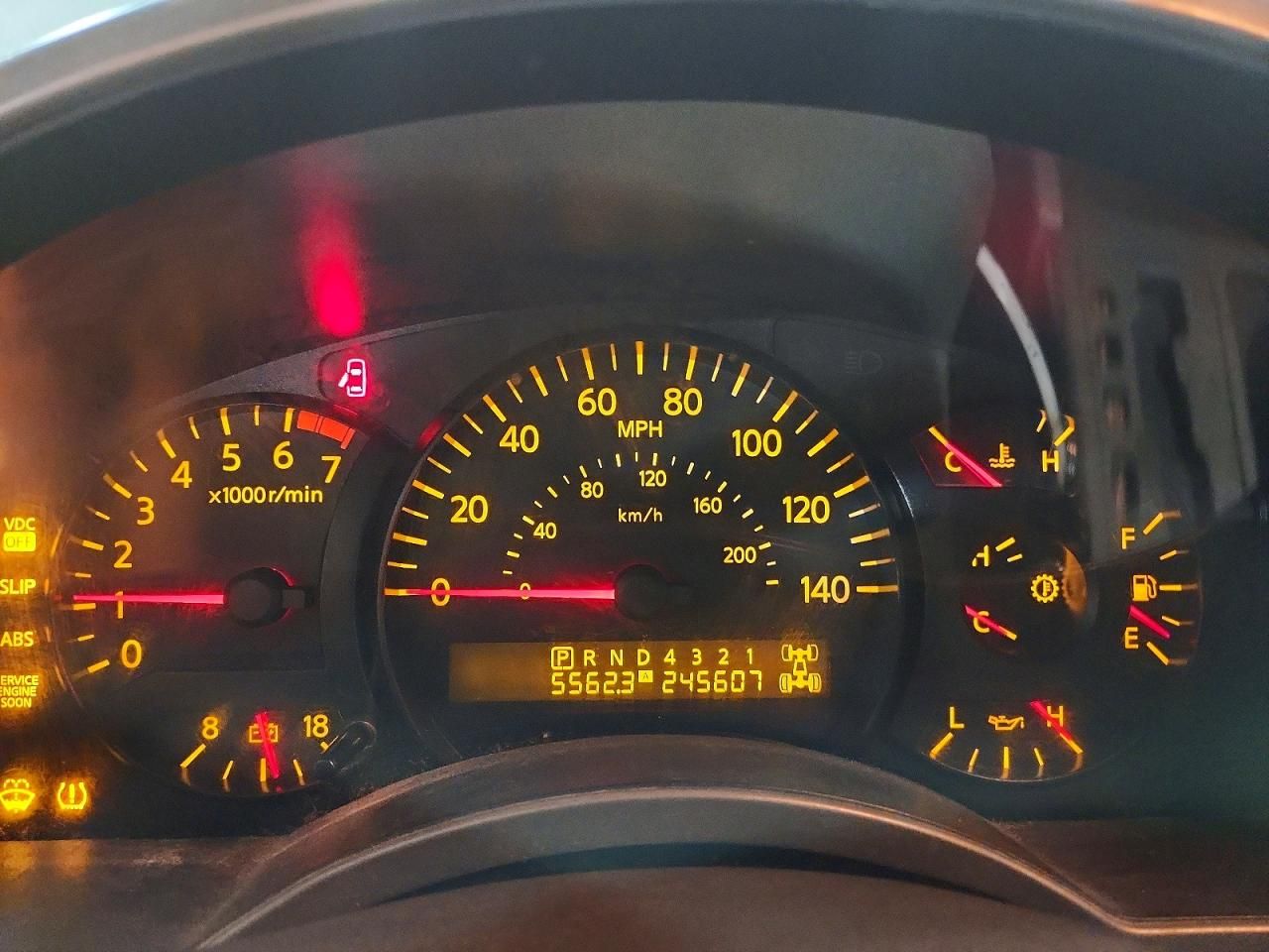 2004 Nissan Titan XE