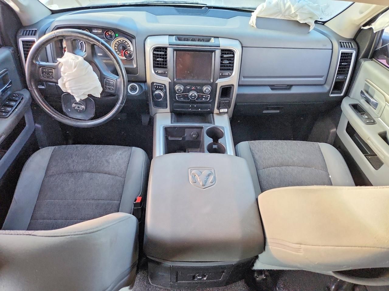 2015 Dodge Ram 1500 slt