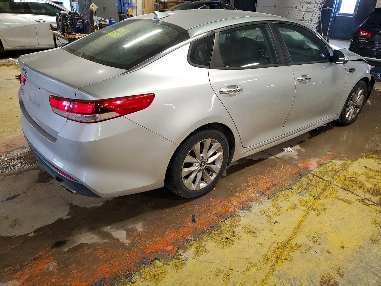 2016 KIA Optima lx