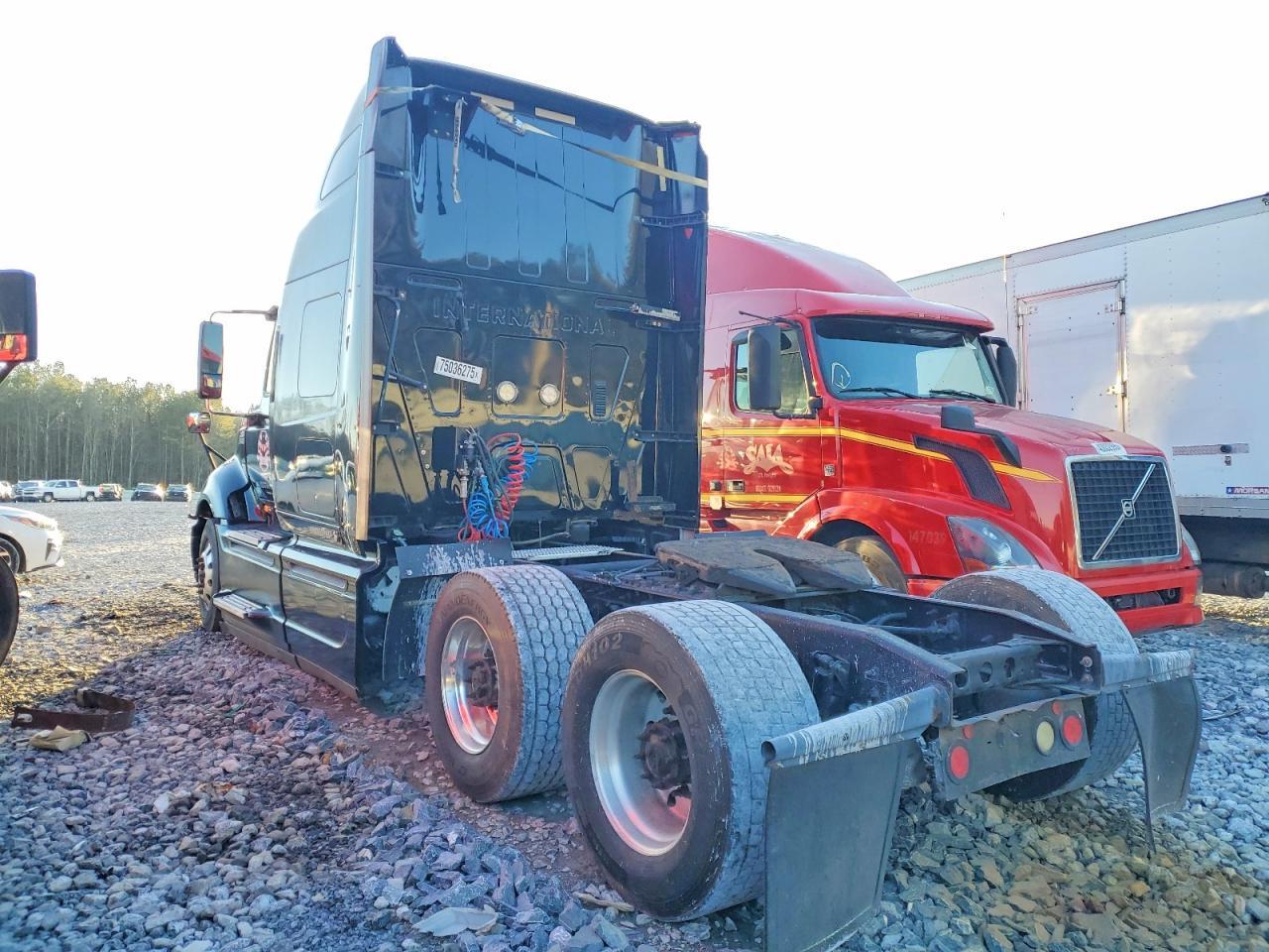 2013 International Prostar Semi Truck